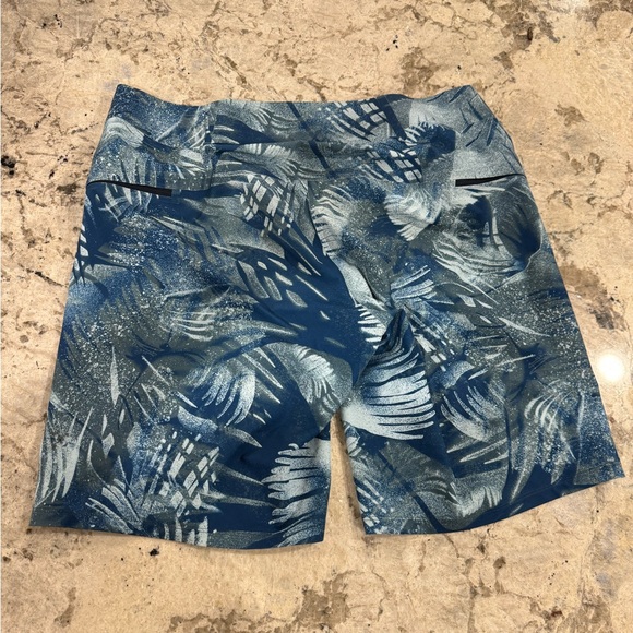 Lululemon current state board shorts size 32 swim trunks - Picture 2 of 2